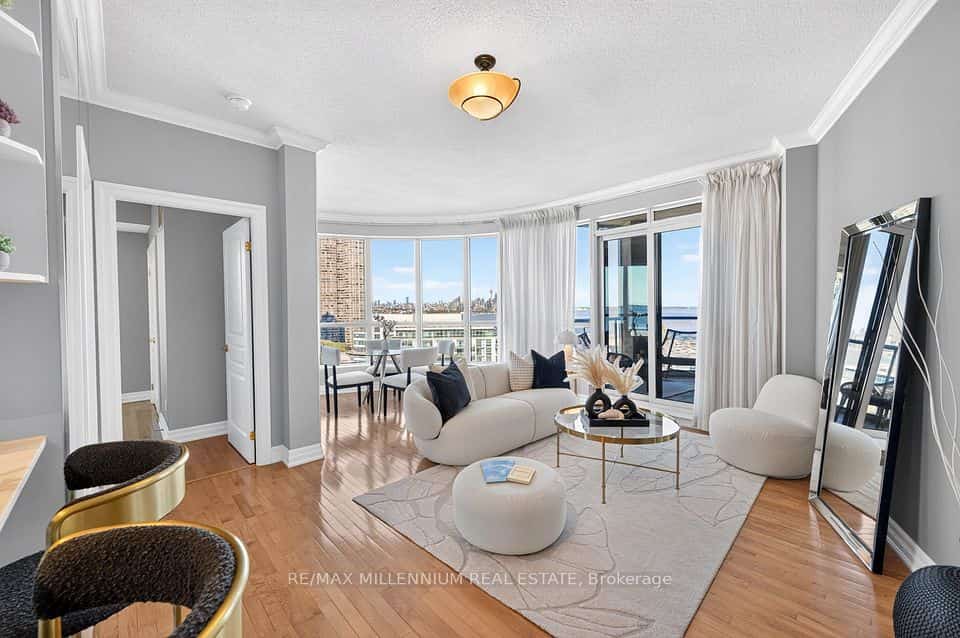 2087 Lake Shore Boulevard W, Toronto