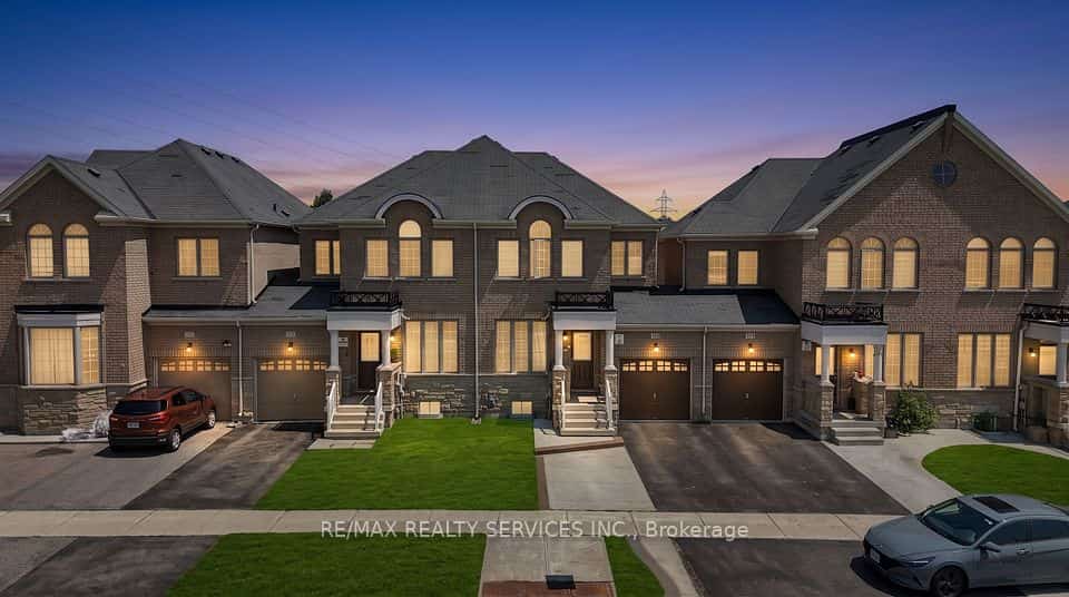 109 Bonnie Braes Drive N, Brampton, ON L6Y 0Z5