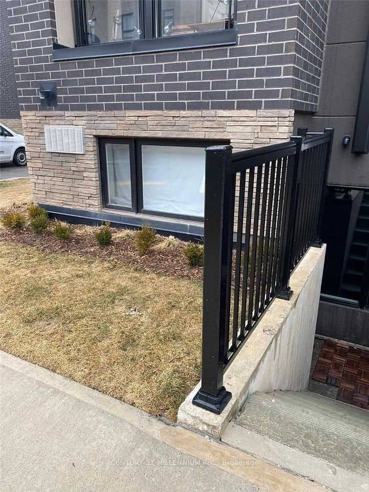 1131 Cooke Boulevard, Burlington