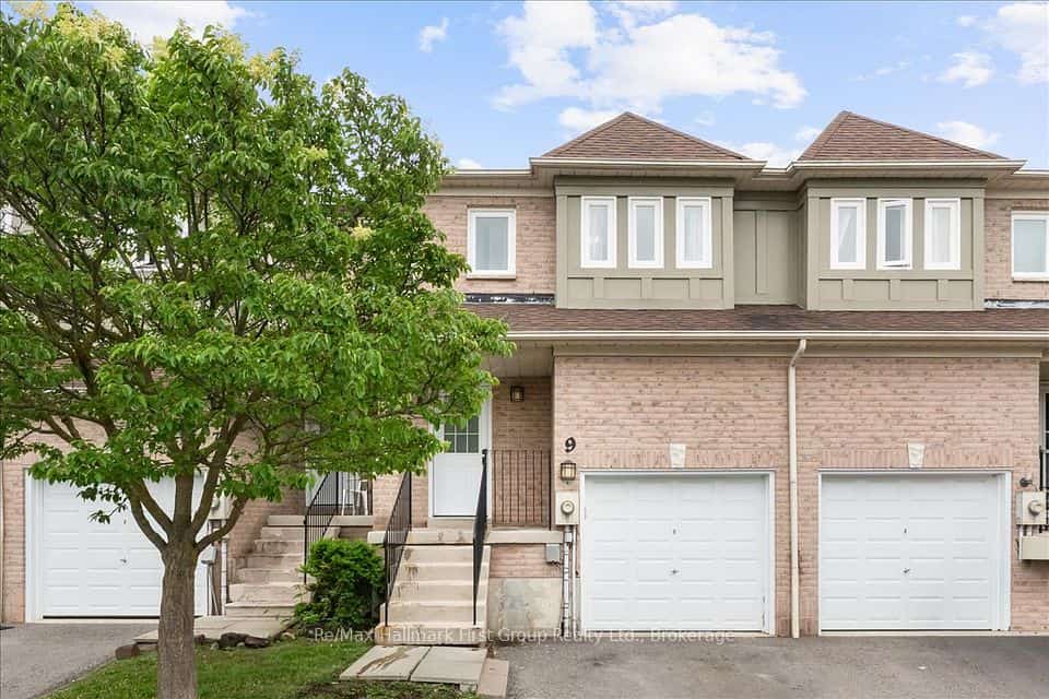 9 Alexis Way, Whitby, ON L1R 2N9