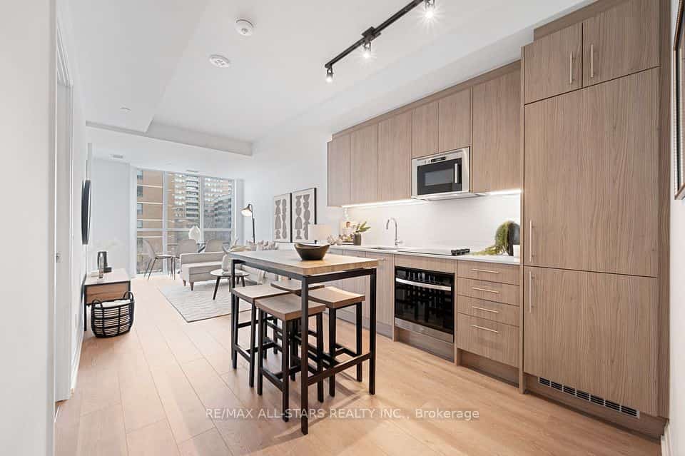 286 Main Street #408, Toronto, ON M4C 0B3