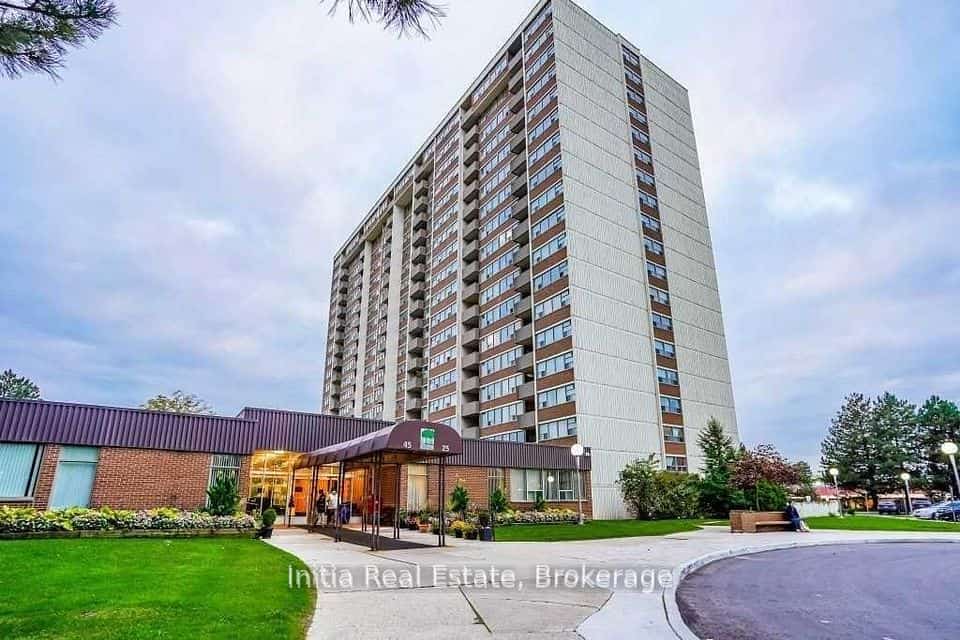 25 Silver Springs Boulevard #601, Toronto, ON M1V 1M9