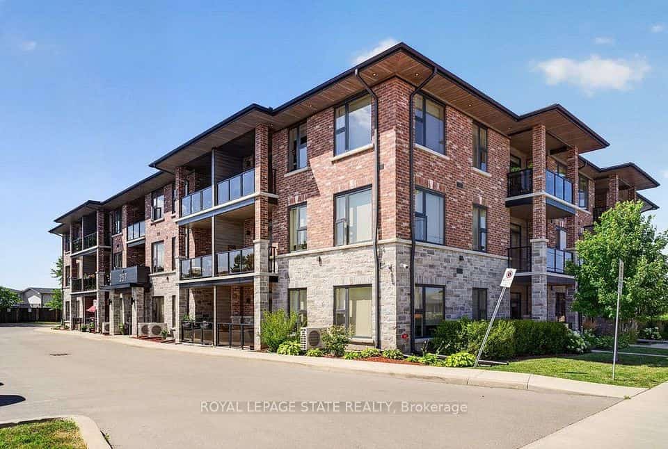 257 Millen Road #212, Hamilton, ON L8E 2H1