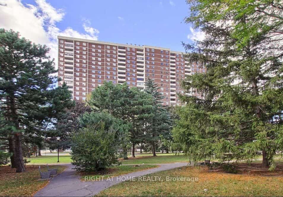 205 Hilda Avenue E #806, Toronto, ON M2M 4B1