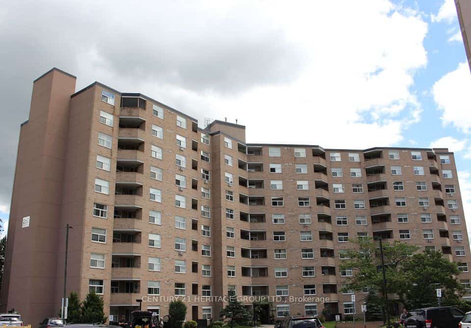 260 Davis Drive #204, Newmarket, ON L3Y 7C3
