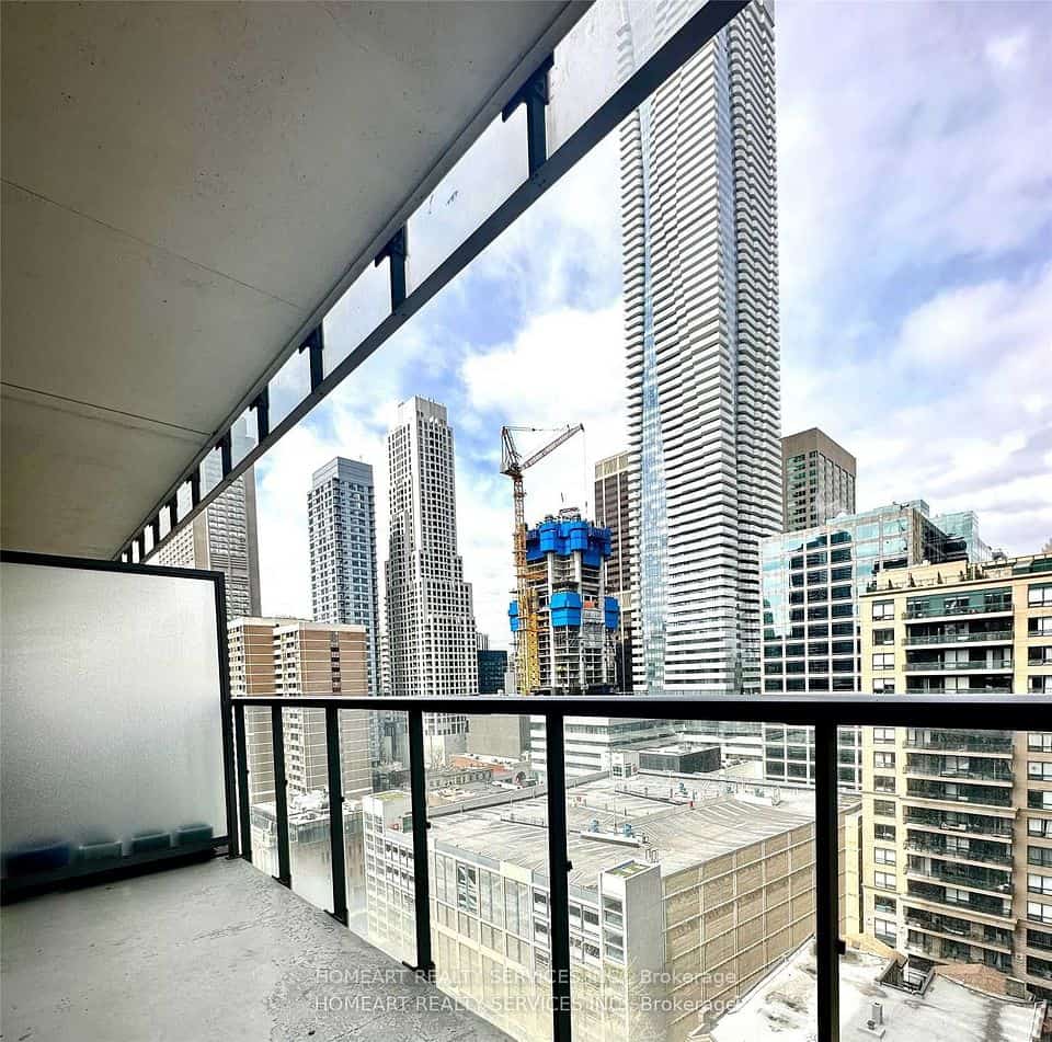 33 Charles Street E #1310, Toronto, ON M4Y 1R9