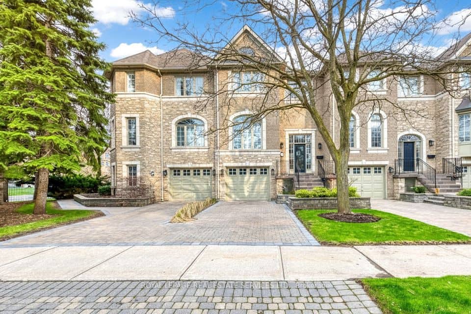 175 La Rose Avenue, Toronto