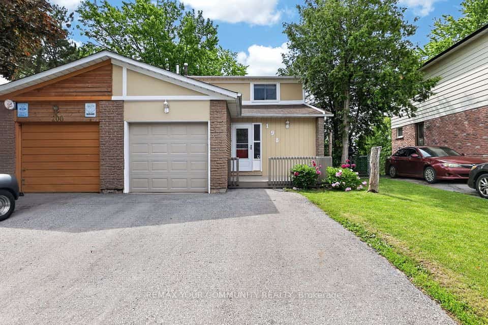 198 Britannia Avenue, Bradford West Gwillimbury, ON L3Z 1A5