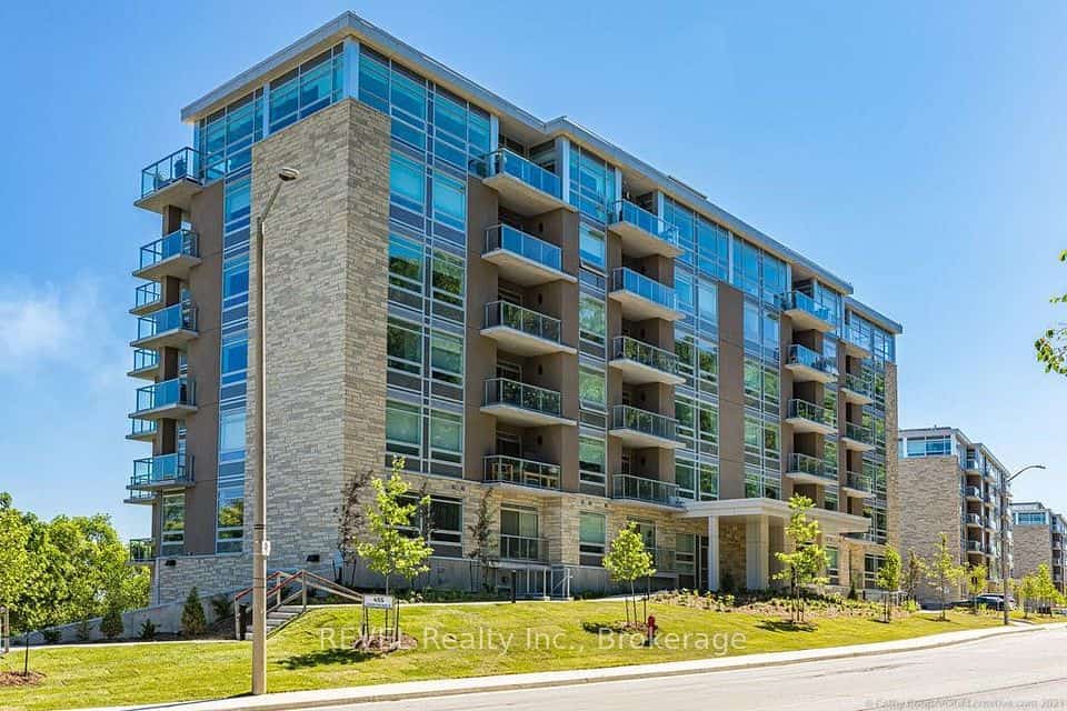 455 Charlton Avenue E #301, Hamilton, ON L8N 0B2