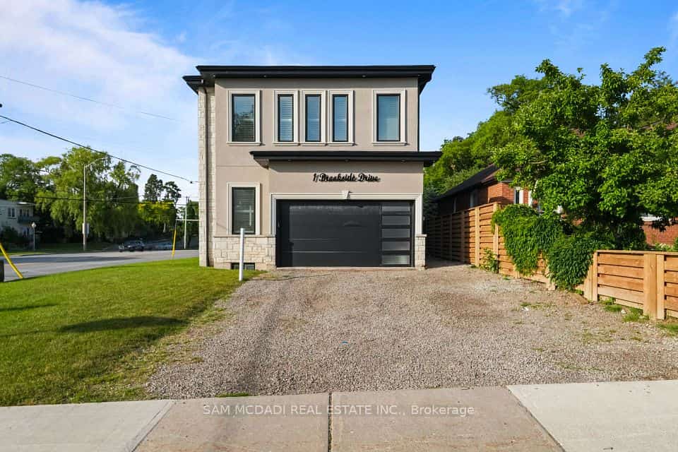 1 Brookside Drive, Mississauga, ON L5M 1H2