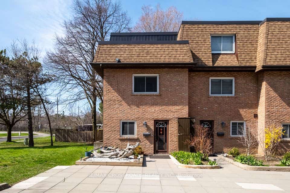 20 Hainford Street #7, Toronto, ON M1E 4X8