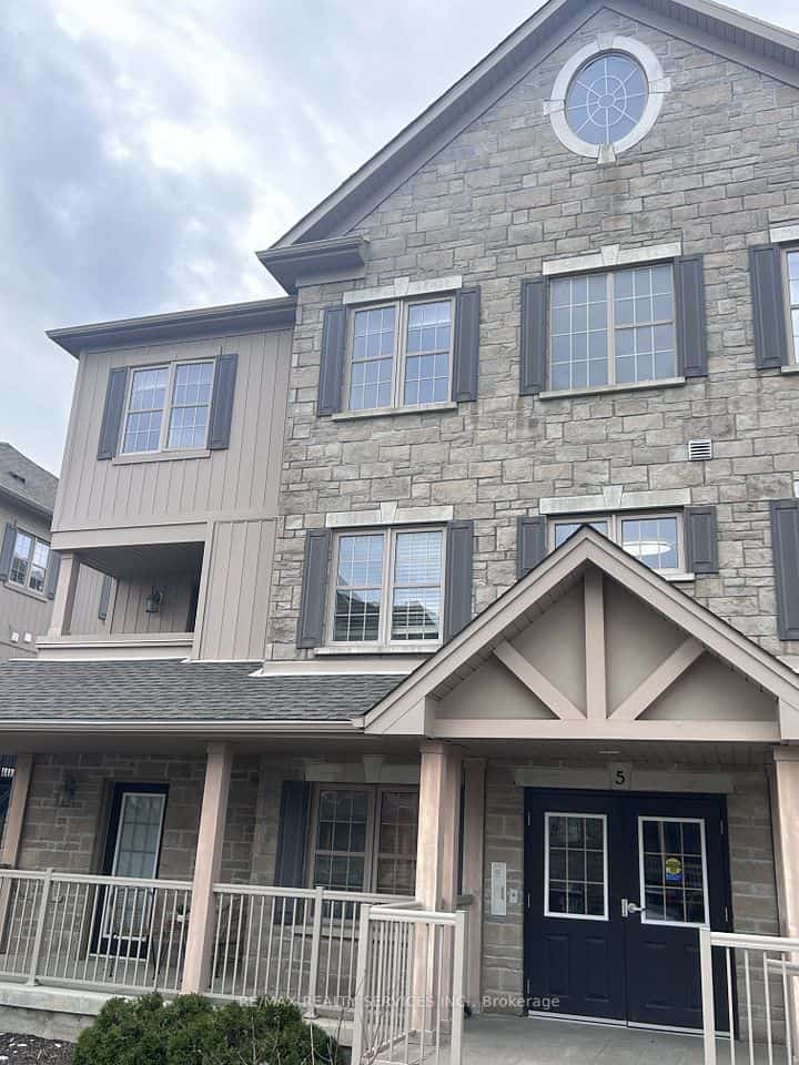 1460 Highland Road #5E, Kitchener, ON N2N 0B7
