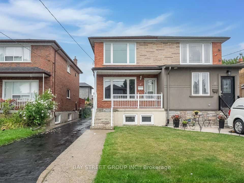 6 Moira Avenue, Toronto, ON M1K 1B6