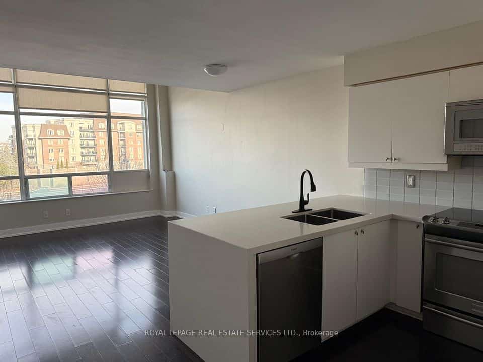 200 Manitoba Street #334, Toronto, ON M8Y 3Y9
