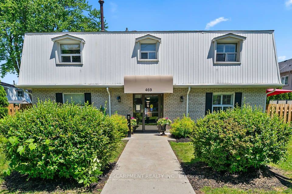 469 Claridge Road, Burlington