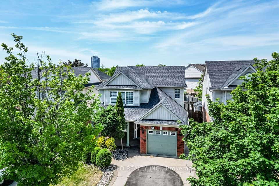 34 Worthington Avenue, Brampton, ON L7A 1M9