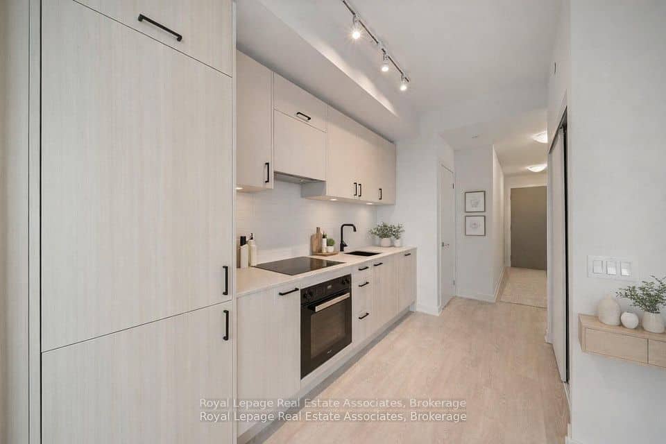 1 Quarrington Lane, Toronto