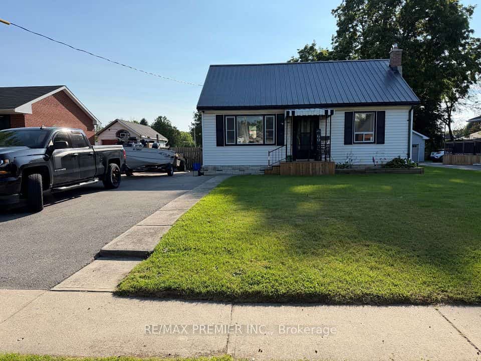116 Duke Street, Clarington, ON L1C 2W2