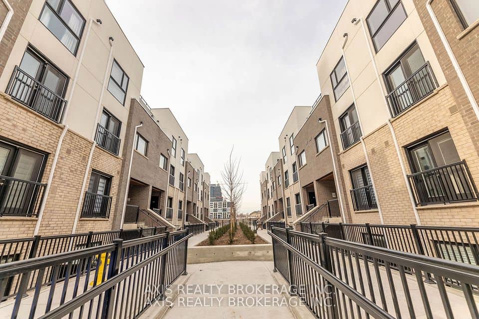 349 Wheat Boom Drive, Oakville
