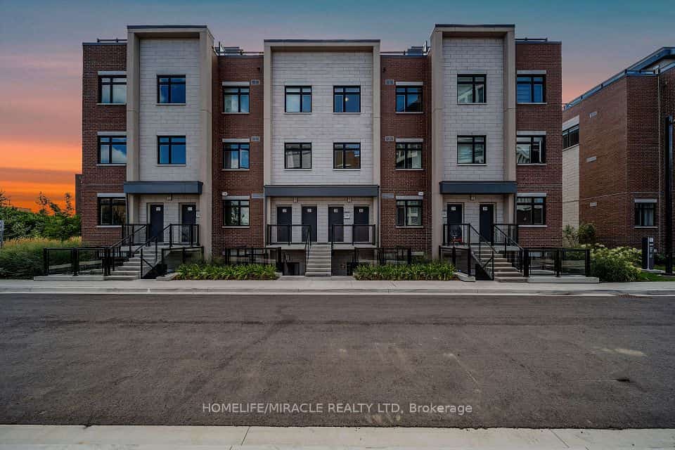 1062 Douglas Mccurdy N #230, Mississauga, ON L5G 4B1