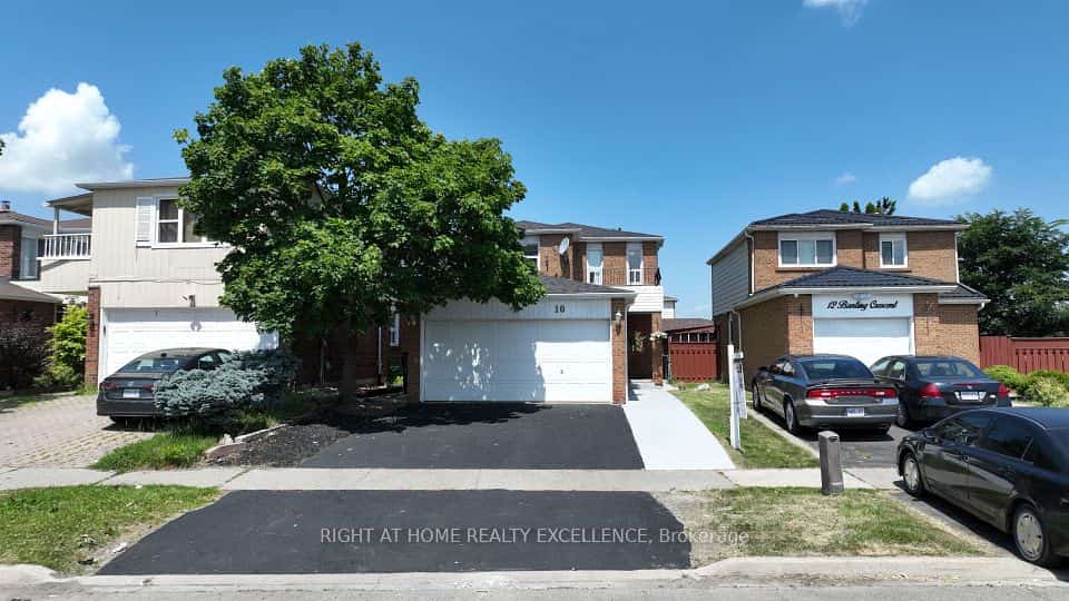 10 Banting Crescent, Brampton, ON L6Y 2L8