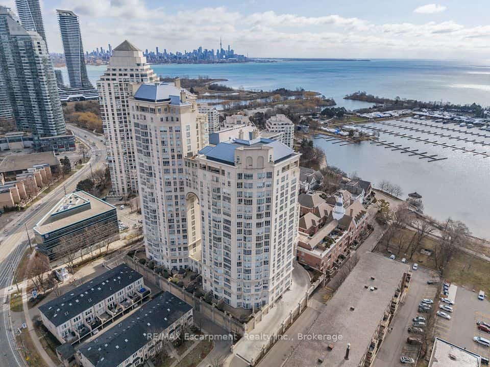 2287 Lake Shore Road W #301, Toronto, ON M8V 3Y1