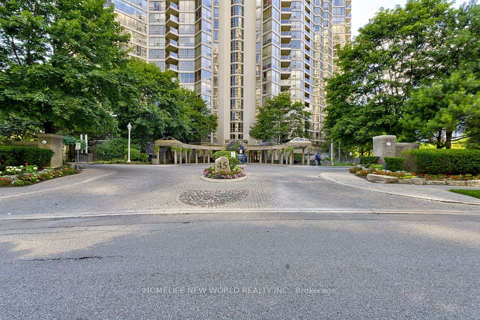 45 Kingsbridge Garden Circle #2704, Mississauga, ON L5R 3K4
