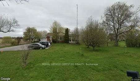 211 Burnhamthorpe Road W, Oakville, ON L6M 4K5