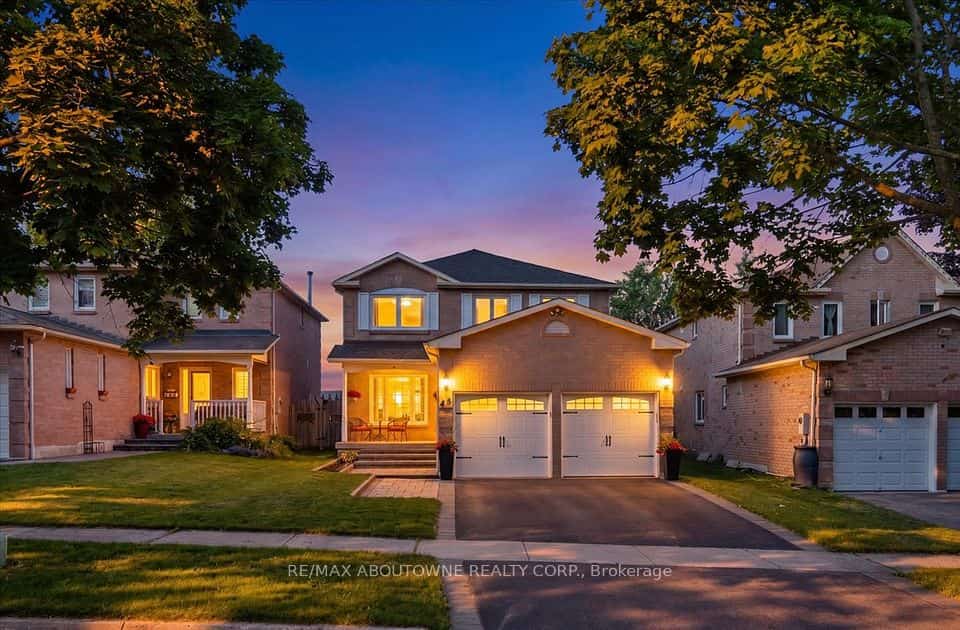 45 Willcocks Crescent, Ajax, ON L1T 3L8