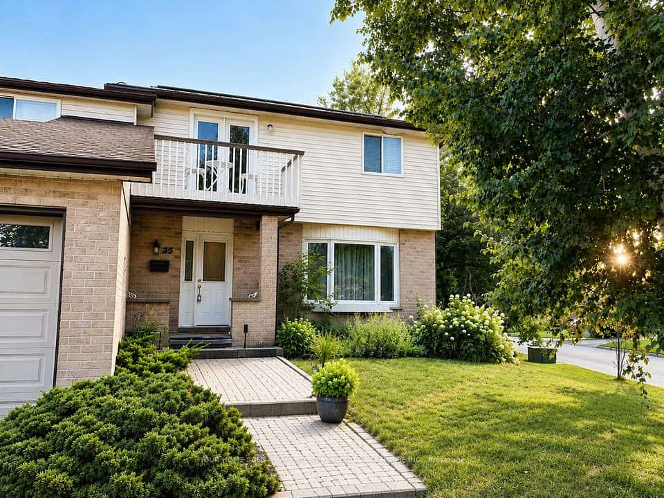 35 Glenridge Road, Barrie, ON L4N 2X9