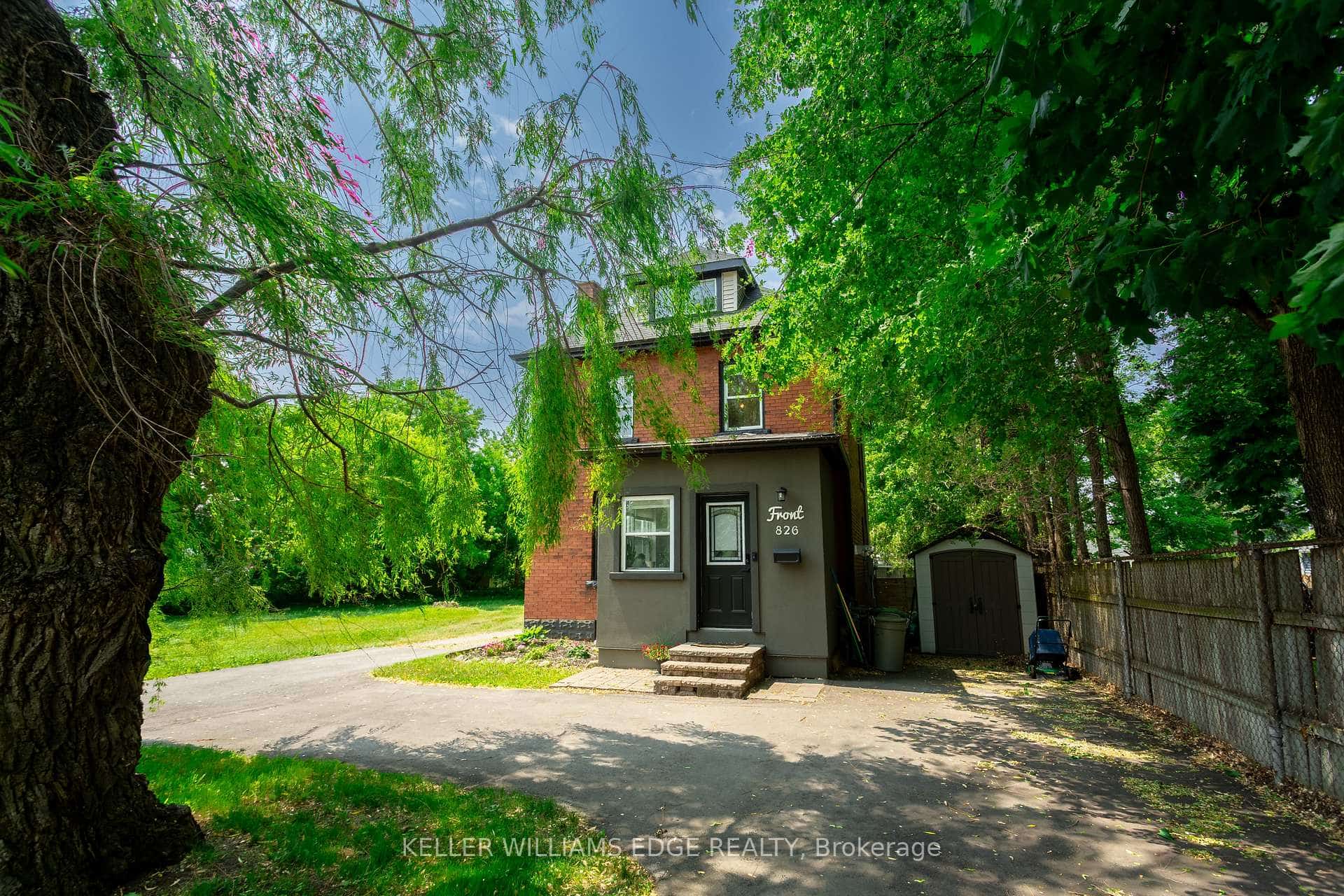 826 Beach Boulevard, Hamilton, ON L8H 6Z4