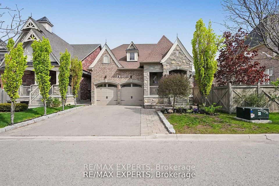 4 Sim Hill Crescent, King, ON L7B 0C4