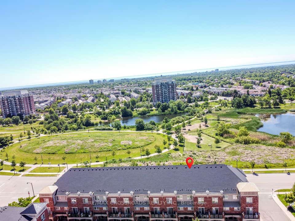 51 Hays Boulevard #19, Oakville, ON L6H 0J1