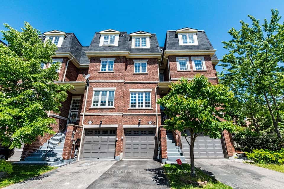 435 Hensall Circle #29, Mississauga, ON L5A 4P1
