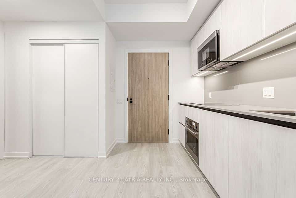 35 Parliament Street #816, Toronto, ON M5A 0Z5