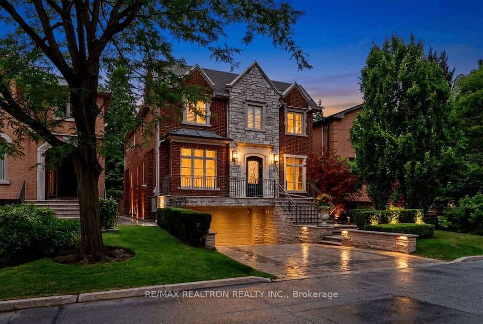 462 Fairlawn Avenue, Toronto, ON M5M 1V1