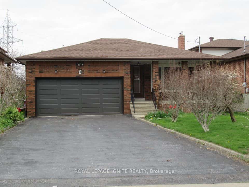 8 Newlove Court, Toronto, ON M9W 5X5