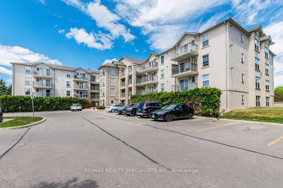 1480 Bishops Gate, Oakville