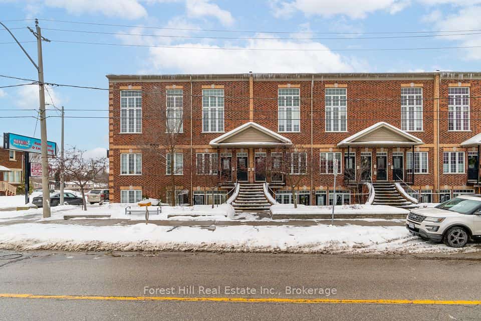 555 King Street E #104, Kitchener, ON N2G 2L9