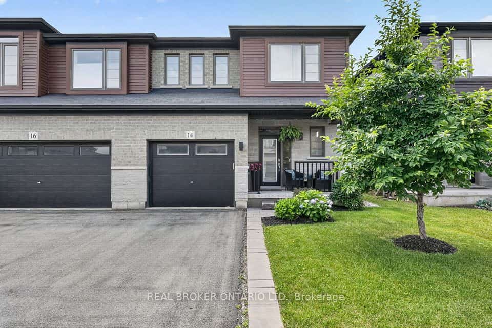 14 Harley Lane, Hamilton, ON L9G 0G5
