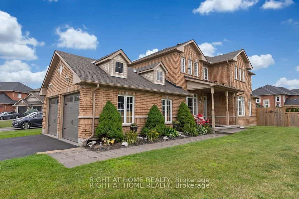 23 Don Morris Court, Clarington, ON L1C 5P7