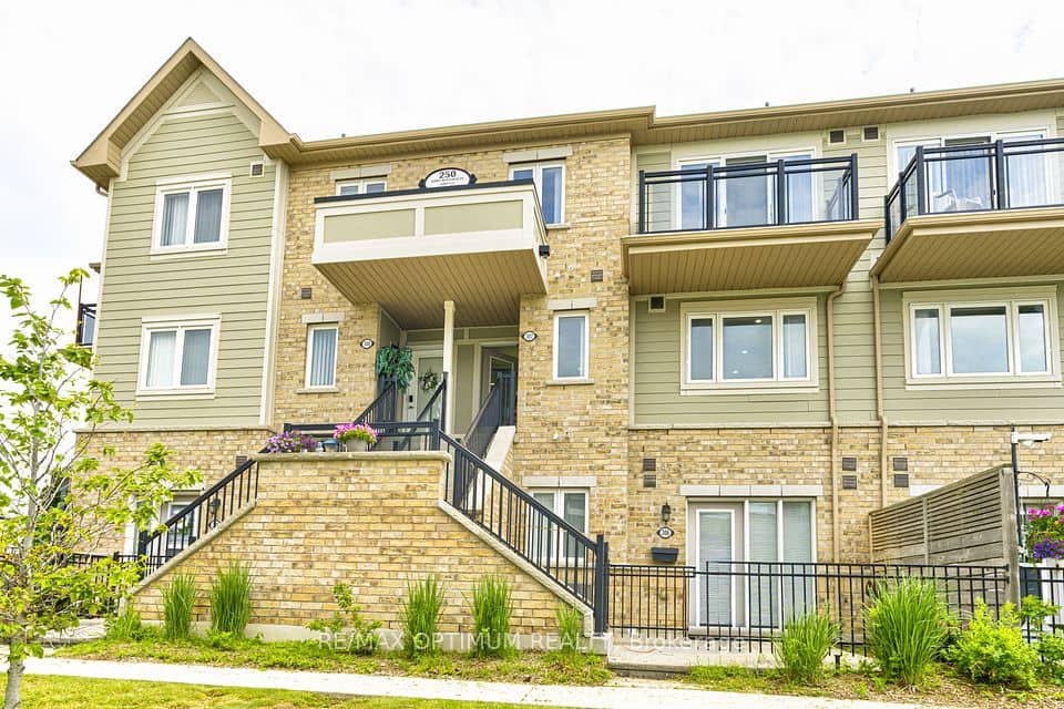 250 Sunny Meadow Boulevard, Brampton