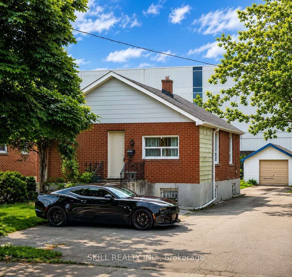 165 Thirtieth Street, Toronto, ON M8W 3C3