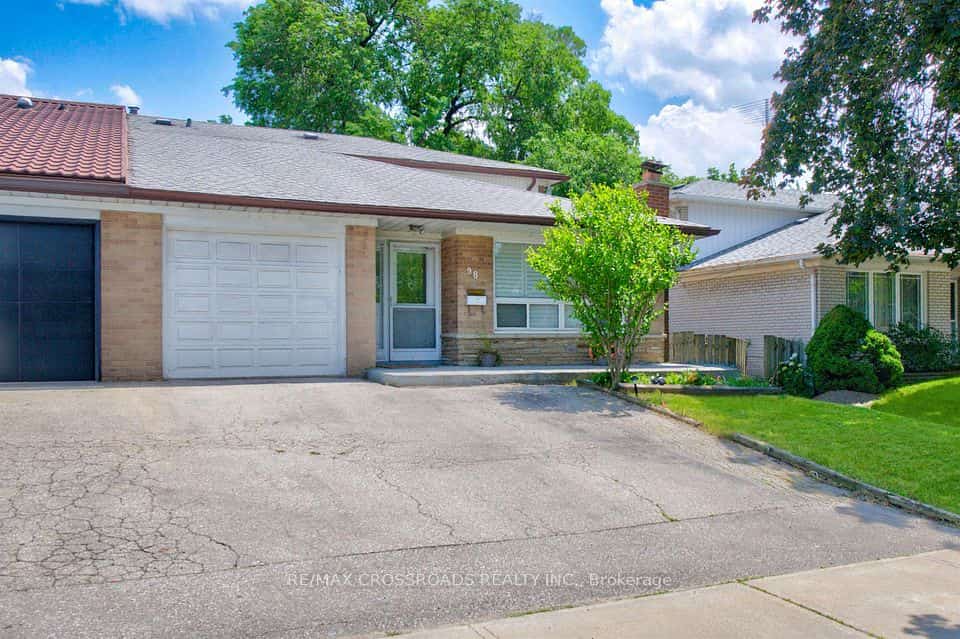 98 Willowridge Road, Toronto, ON M9R 3Z4