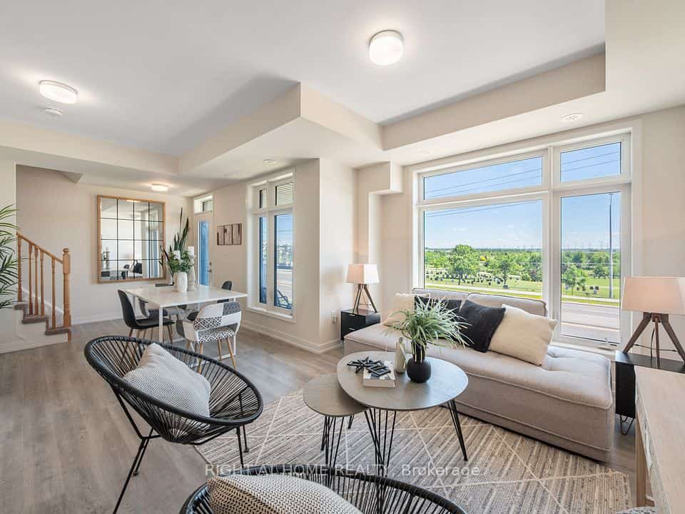 2550 Castlegate Crossing, Pickering