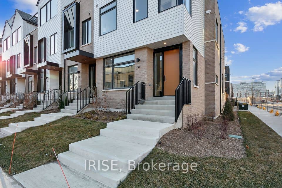 40 Lou Parsons Way, Mississauga