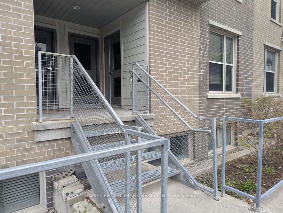 62 Balsam Street #T102, Waterloo, ON N2L 3H2