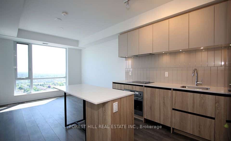 7950 Bathurst Street #1706, Vaughan, ON L4J 0L4