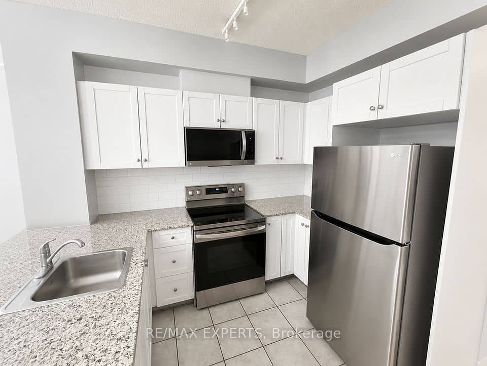 1359 Rathburn Road, Mississauga