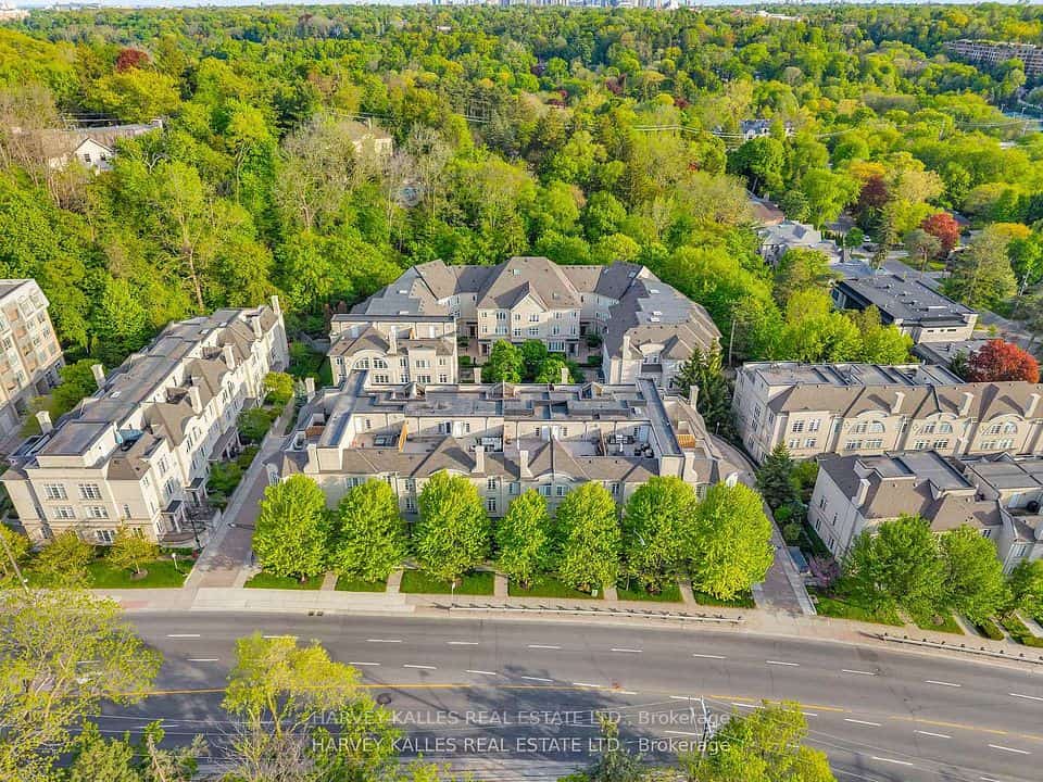 51 York Mills Road #313, Toronto, ON M2P 1B6